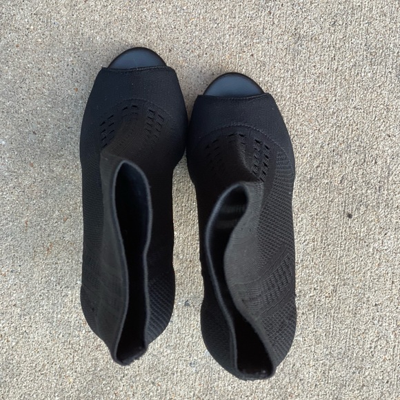 Charles by Charles David. - Picture 2 of 5